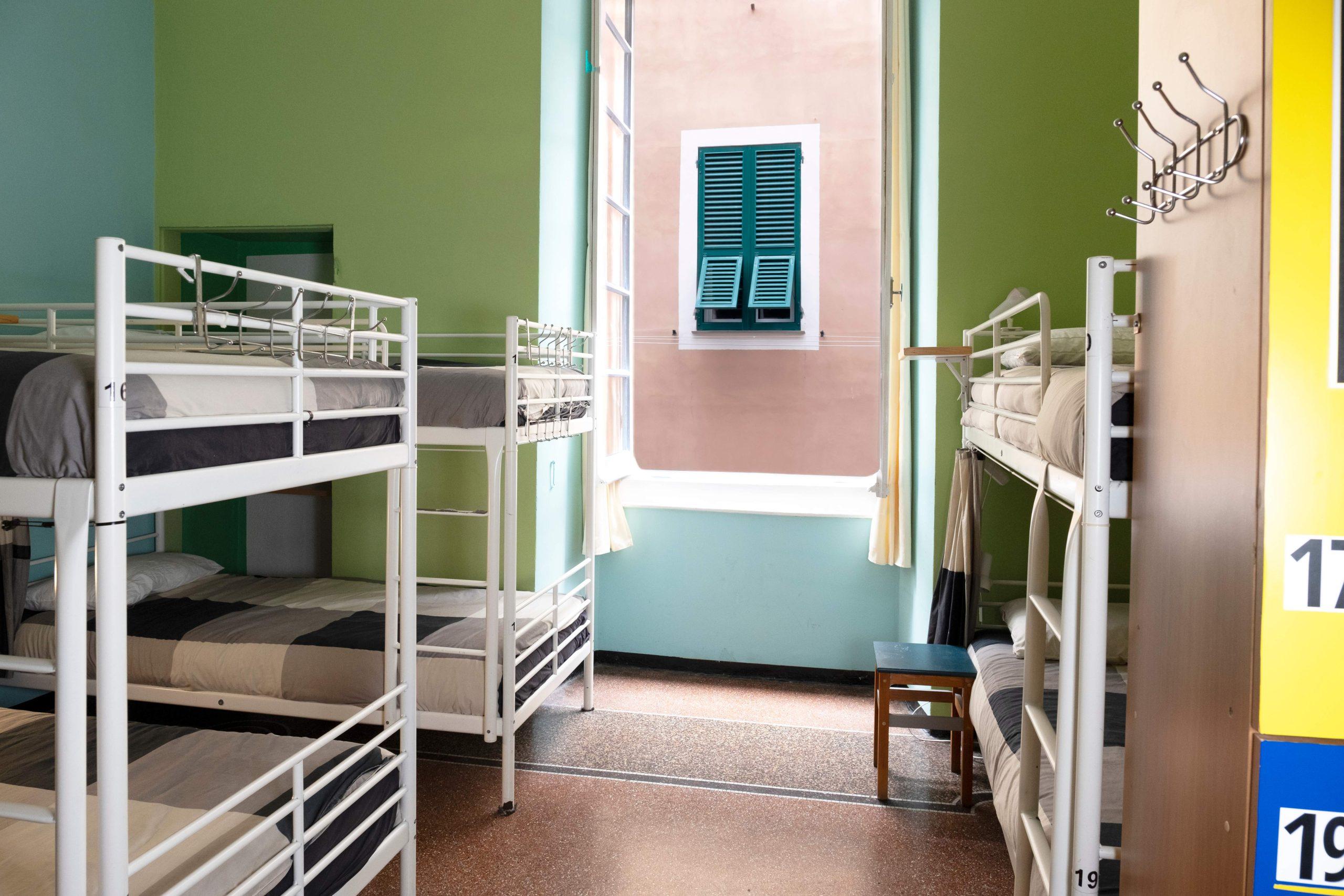 Genoa Hostel Green Room